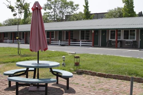 Vaade, Jumping Frog Motel Angels Camp in Angels Camp (CA)