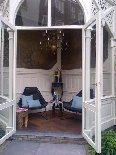 Canal House - image 14