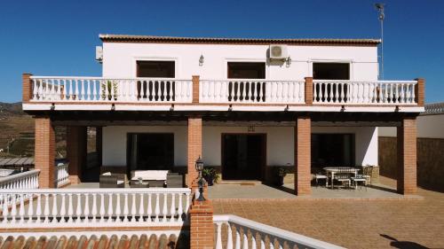 Villa El Palomar Azul with pool and sea view