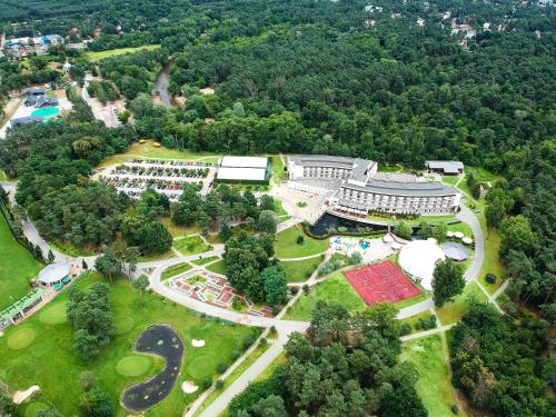 342566914 Holiday Inn Resort Warsaw Józefów by IHG
