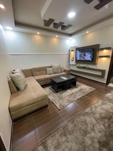 Oqdeh studio in ג'ראש