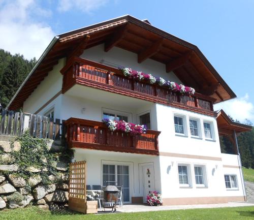 Ferienwohnung Michaela in Flattach, Österreich