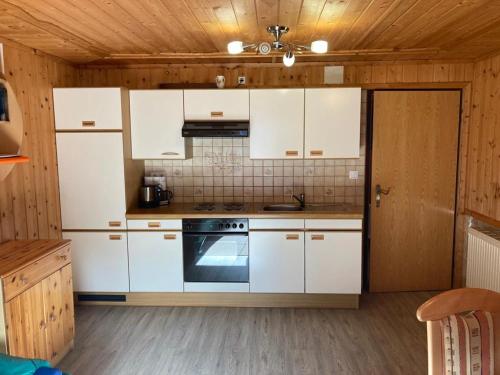 廚房, Ferienhaus Fichtenheim in 普拉格拉騰岩格羅斯維納迪格爾