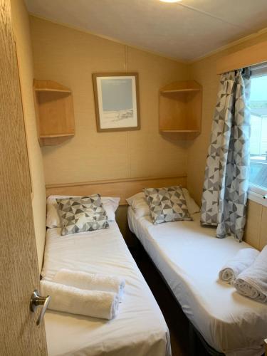 Newquay Bay Porth Caravan - image 11