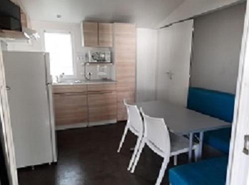 2 bedrooms, 3 beds