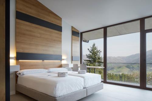 Twin Room with Balcony