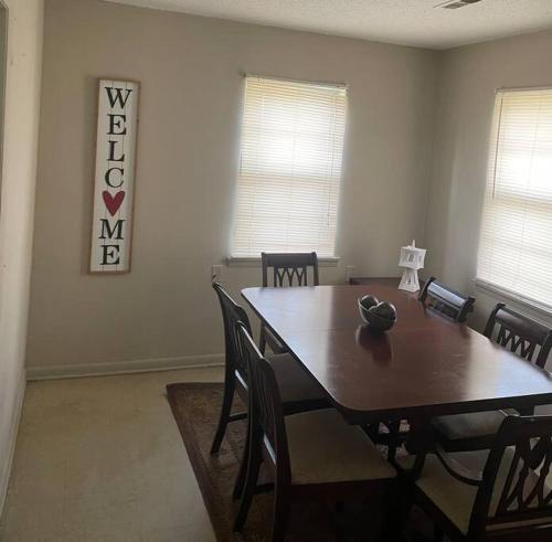 Beautiful Spacious 3 BR brick home for the family in Decatur