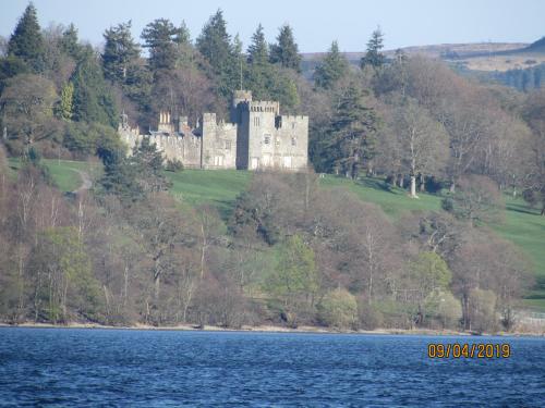 Levenside Holiday Apartment, Balloch, Loch Lomond in 巴勒赫