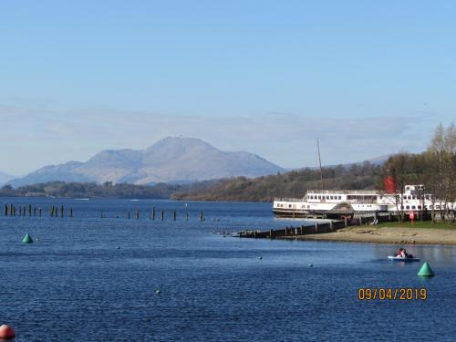 Levenside Holiday Apartment, Balloch, Loch Lomond in 巴勒赫