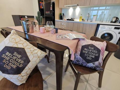 Grand Suites 4BR 12Pax Gathering First Choice WIFI NETFLIX!! 60"TV By STAY Grand Suites 4BR 12Pax Gathering First Choice WIFI NETFLIX!! 60"TV By STAY