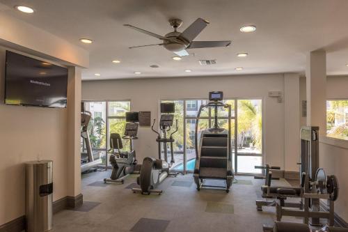 Frontdesk Bleecker Hyde Park Apts Tampa - image 6