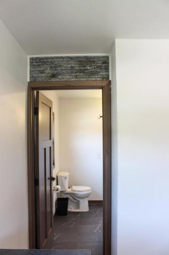 Cabin 4 at Horse Creek Resort, Rapid City (photo 7)