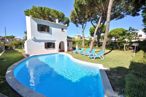 Private Pool villa Walking distance to the centre Golf Facing Loulé