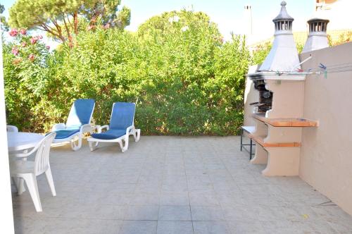 Facilities, A modern, comfortable and well equipped linked villa with private pool and Ac in Vilamoura City Center