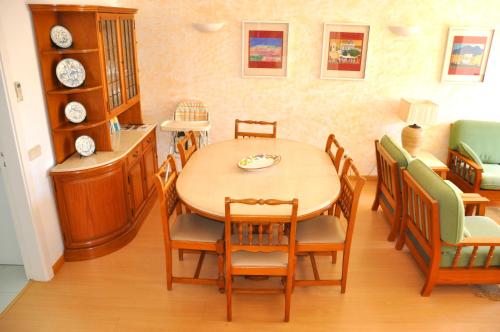 A modern comfortable and well equipped linked villa with private pool and A/c - image 9