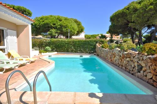 Modern comfortable and well equipped private pool villa - image 9