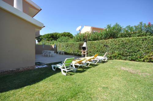 Modern comfortable and well equipped private pool villa - image 7