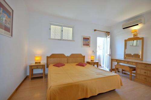 Modern comfortable and well equipped private pool villa - image 11