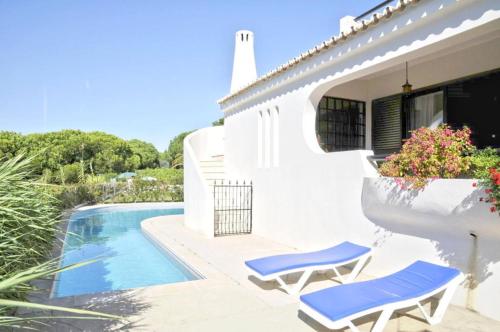 Situated in a superb position in The Old Village area - image 10