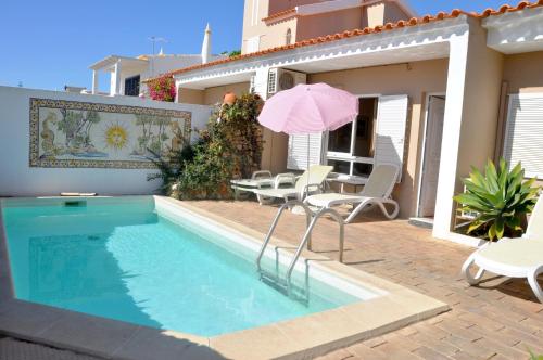 Comfortable and well equipped terrace villa with private pool and air conditioni - image 9