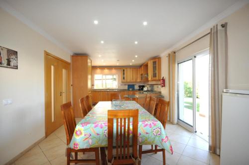 Large 6 bedroom private pool villa in Vilasol Resort - image 6