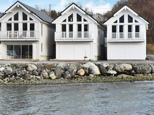 Holiday home Brattvåg III - image 12