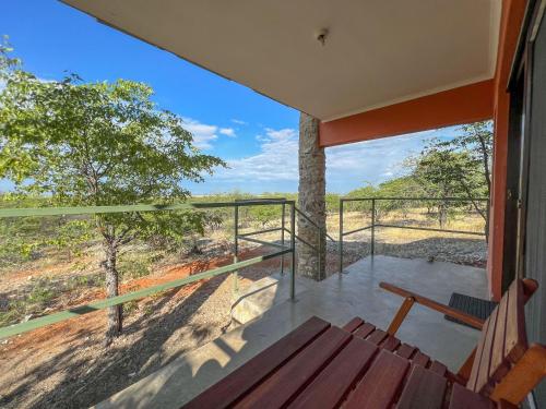 Балкон, Uukwaluudhi Safari Lodge in Опуво