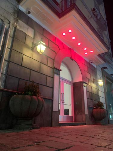 Tampilan eksterior, Up Hotel in Naples