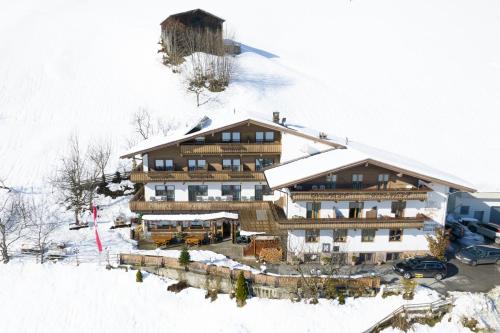 Gasthof Pension Berghof in Hippach