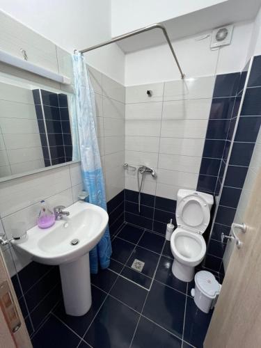 Deluxe Double or Twin Room with River View image 6