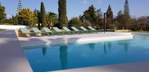 Swimming pool, Palmeiras Cottages in Cabeco Esteves