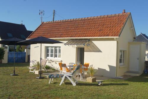 Le petit logis de Barneville plage wc extérieur - Location saisonnière - Barneville-Carteret