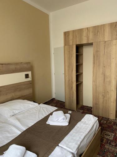 1 twin bed