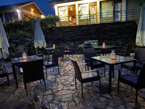 Restoranas, Koi Koi Cultural Village Hotel in Portal fortas