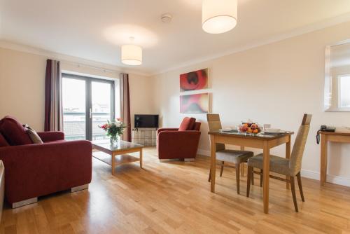 PREMIER SUITES Bristol Redcliffe - image 5