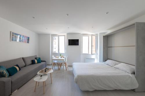 Studio lumineux Place de Lenche Panier Marseille, Marseille