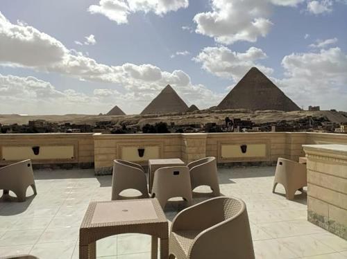the louts suite-3 Pyramids View