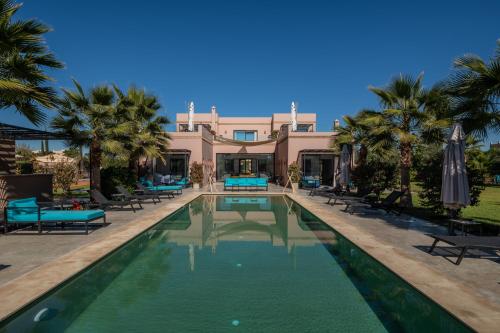 Les Iris - Peaceful villa with heated private pool & hammam