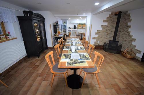 Food and beverages, Pension St. Moritz near iNet Zelezna Ruda