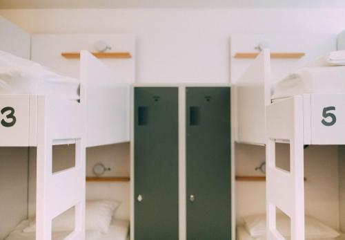 Community Hostel & Lounge by Hyve Basel SBB - image 11