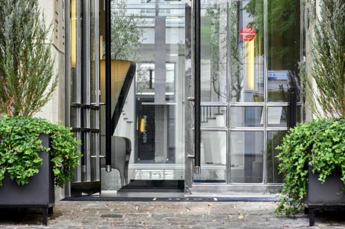 H15 Boutique Hotel - image 2