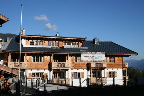 Ski-in & Out Alpine Style Apartment near Kitzbühel