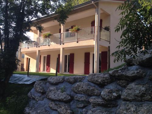 Le Mas de Servant Roulottes et chambres d'hôtes chambre d'hôte La Guadeloupe