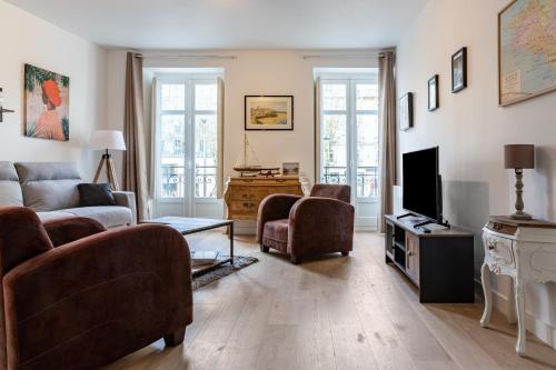 One-Bedroom Apartment image 1