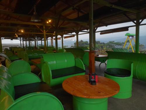 Restaurant, Ciawitali Glamping in Serangpanjang