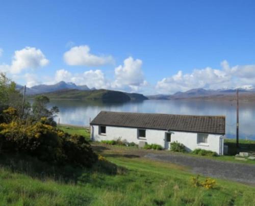 Spectacular Highland Cottage Overlooking the Sea gîte à louer Loch Baligill
