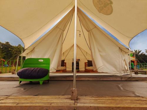 Exterior view, Ciawitali Glamping in Serangpanjang