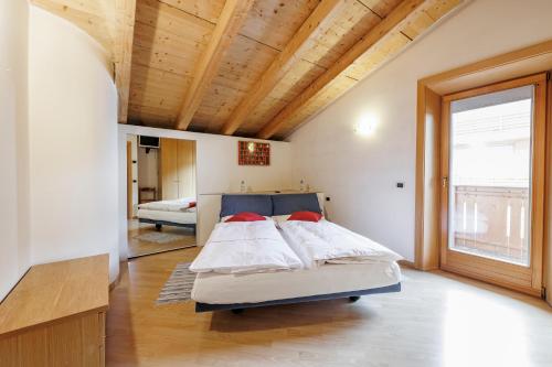 Three-Bedroom Apartment image 10
