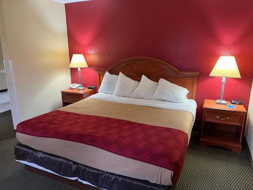 Express Inn & suites in Decatur, USA