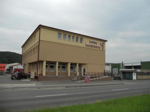 Motel Madona - Accommodation - Banská Bystrica